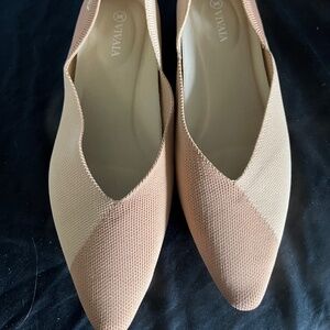 VIVAIA Women's Tan Flats